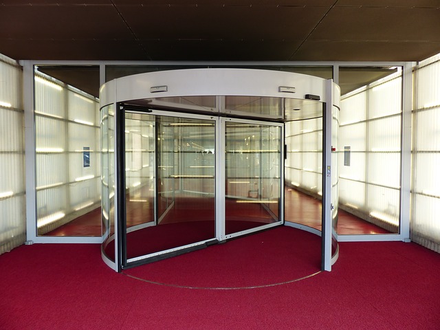 door-113355_640